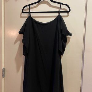 Shoulder cutout chiffon dress